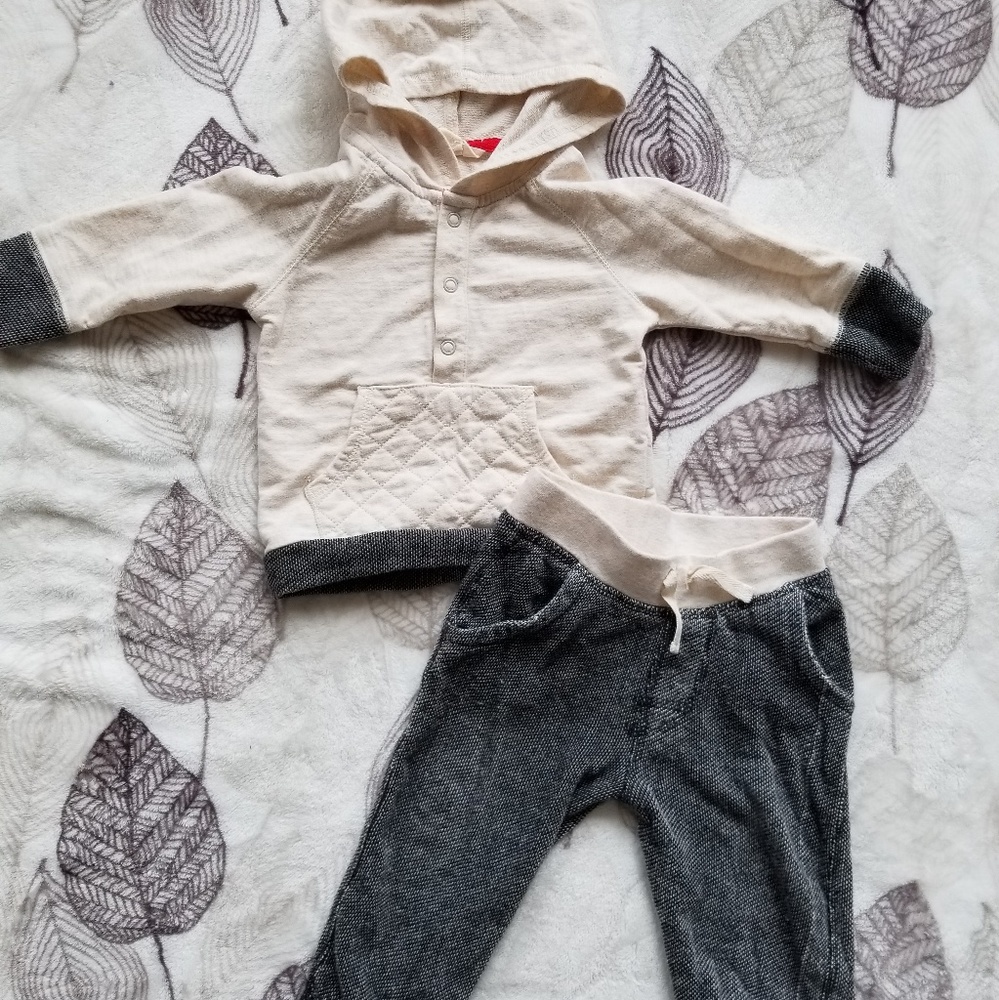 Burt's Bees Sweatsuit